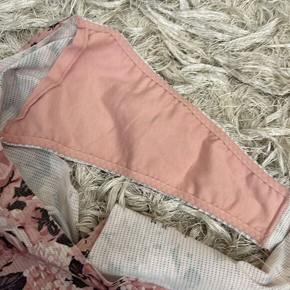 NWT Spanx Under Statements Breathable Lightweight Thong in Rose Garden size 2X - Picture 9 of 10
